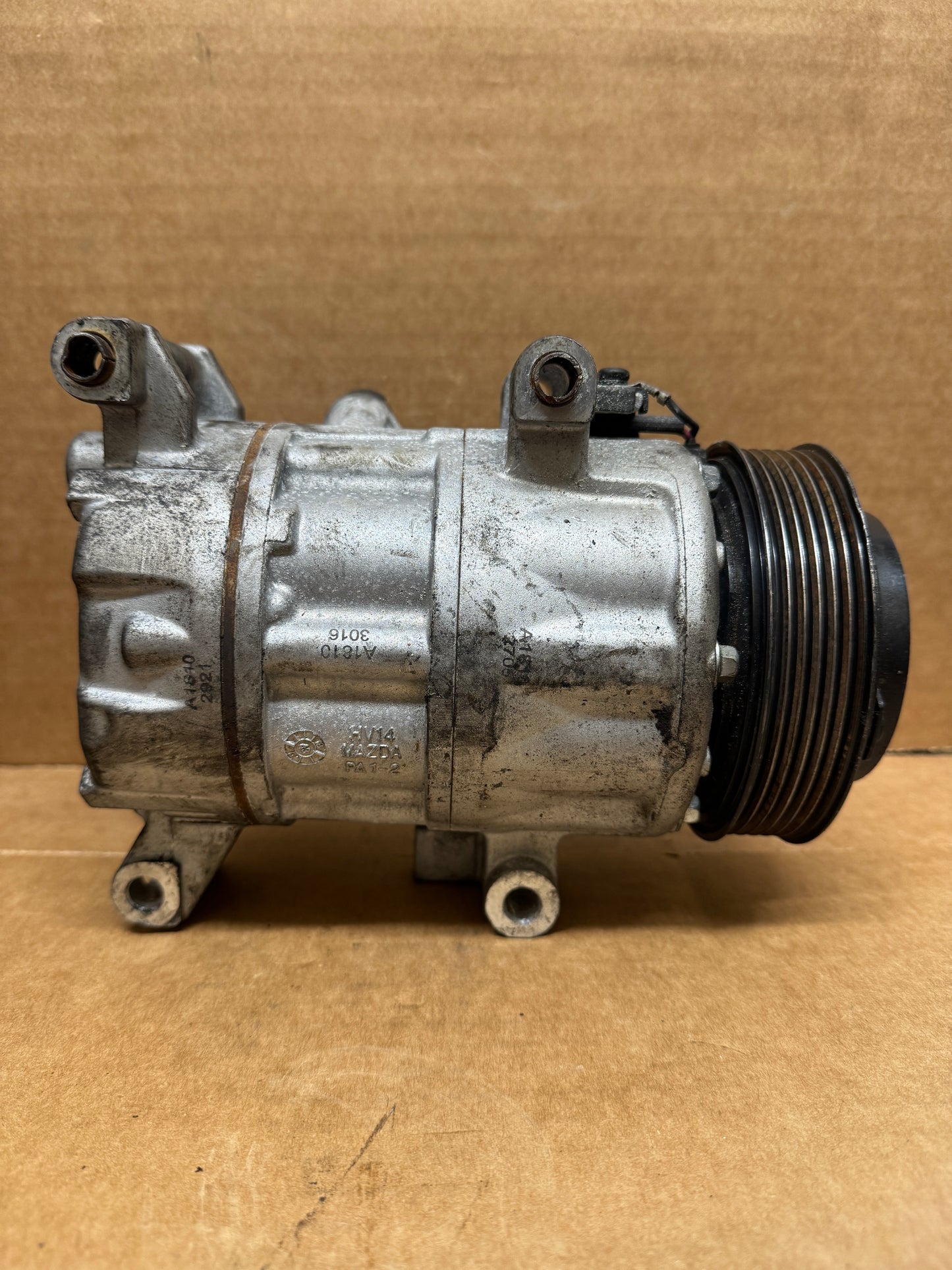Used OEM AC Compressor BDGF61450