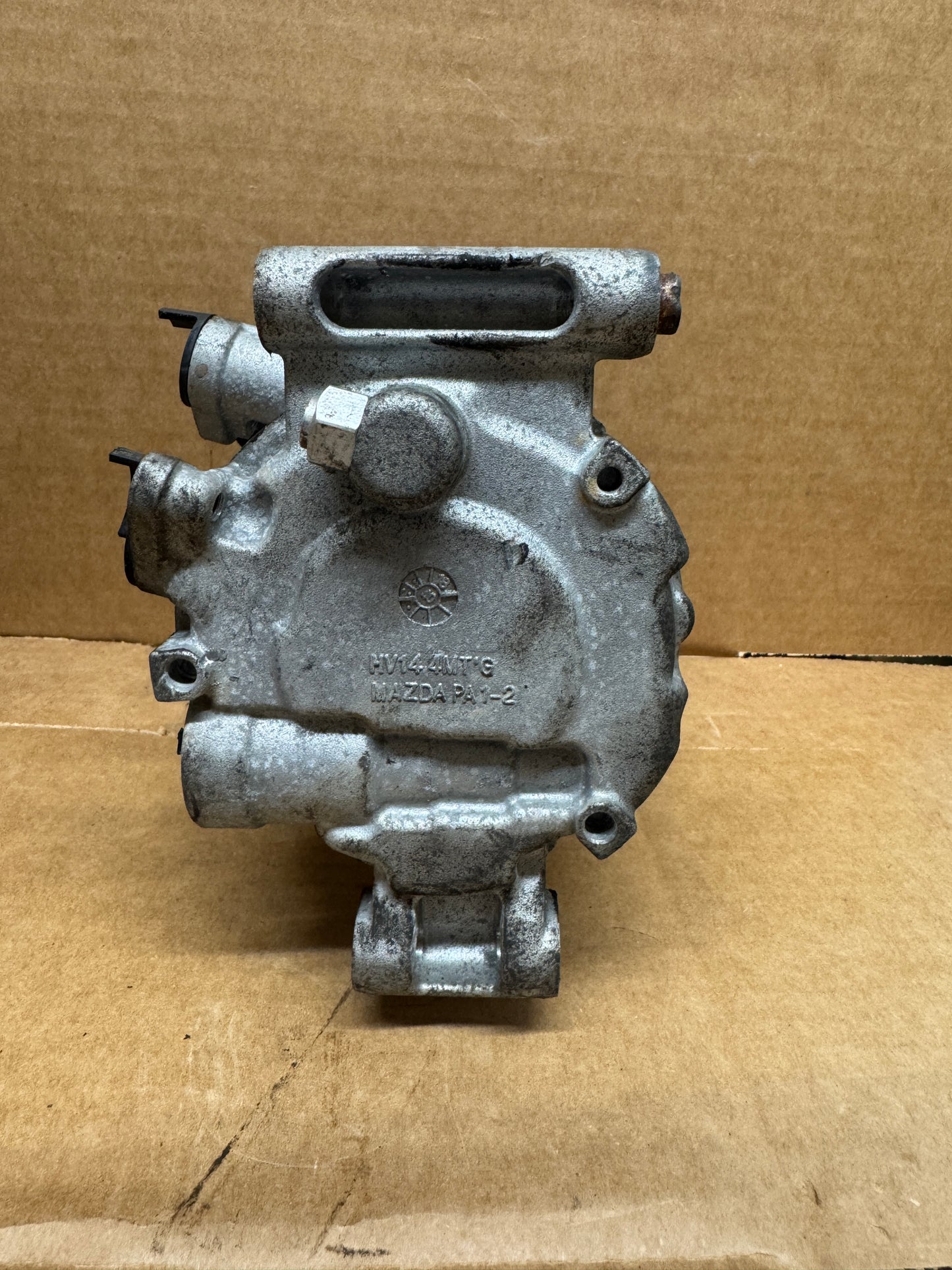 Used OEM AC Compressor BDGF61450