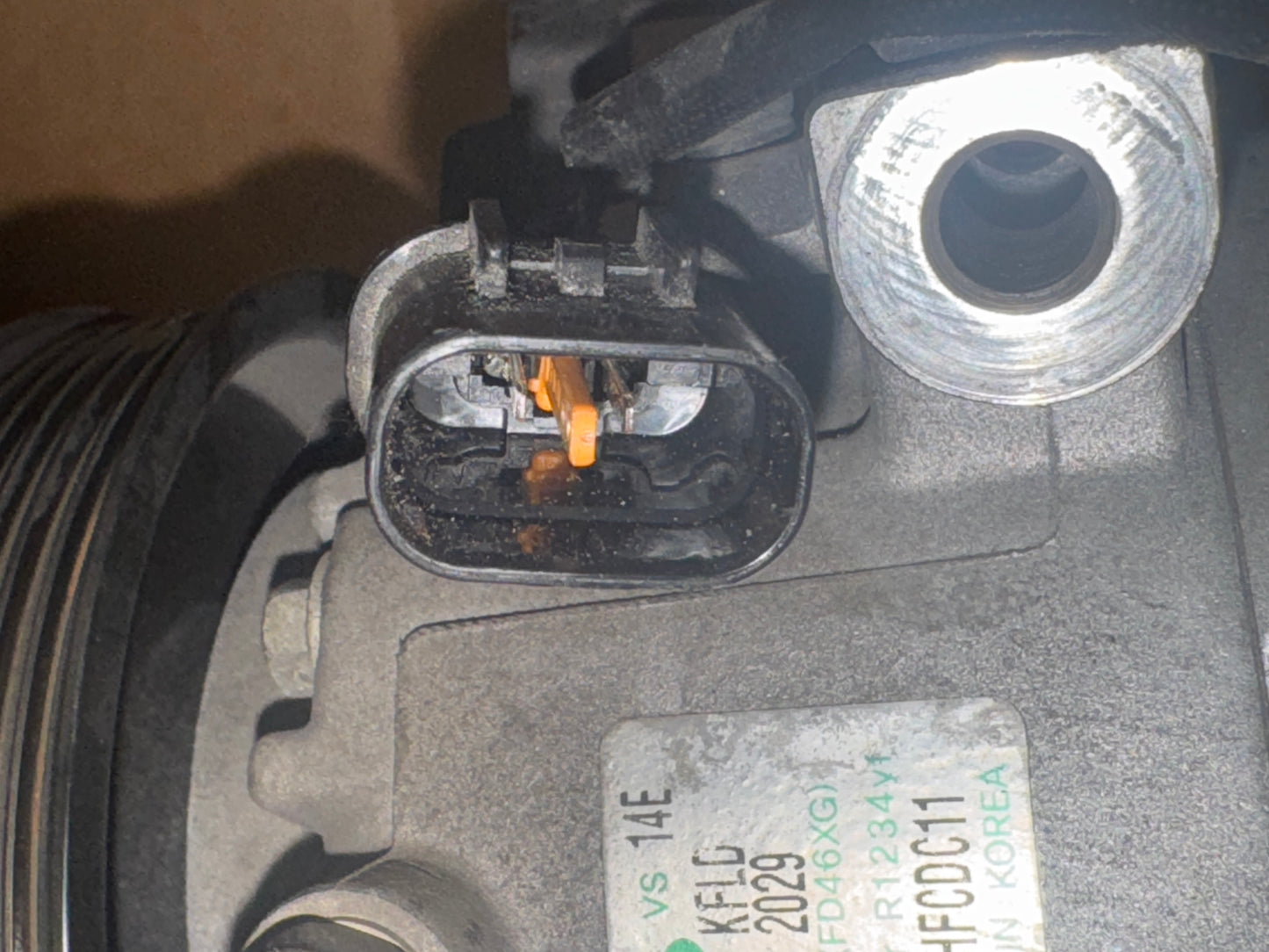 Used OEM AC Compressor 97701-A5800 / 97701-F2800