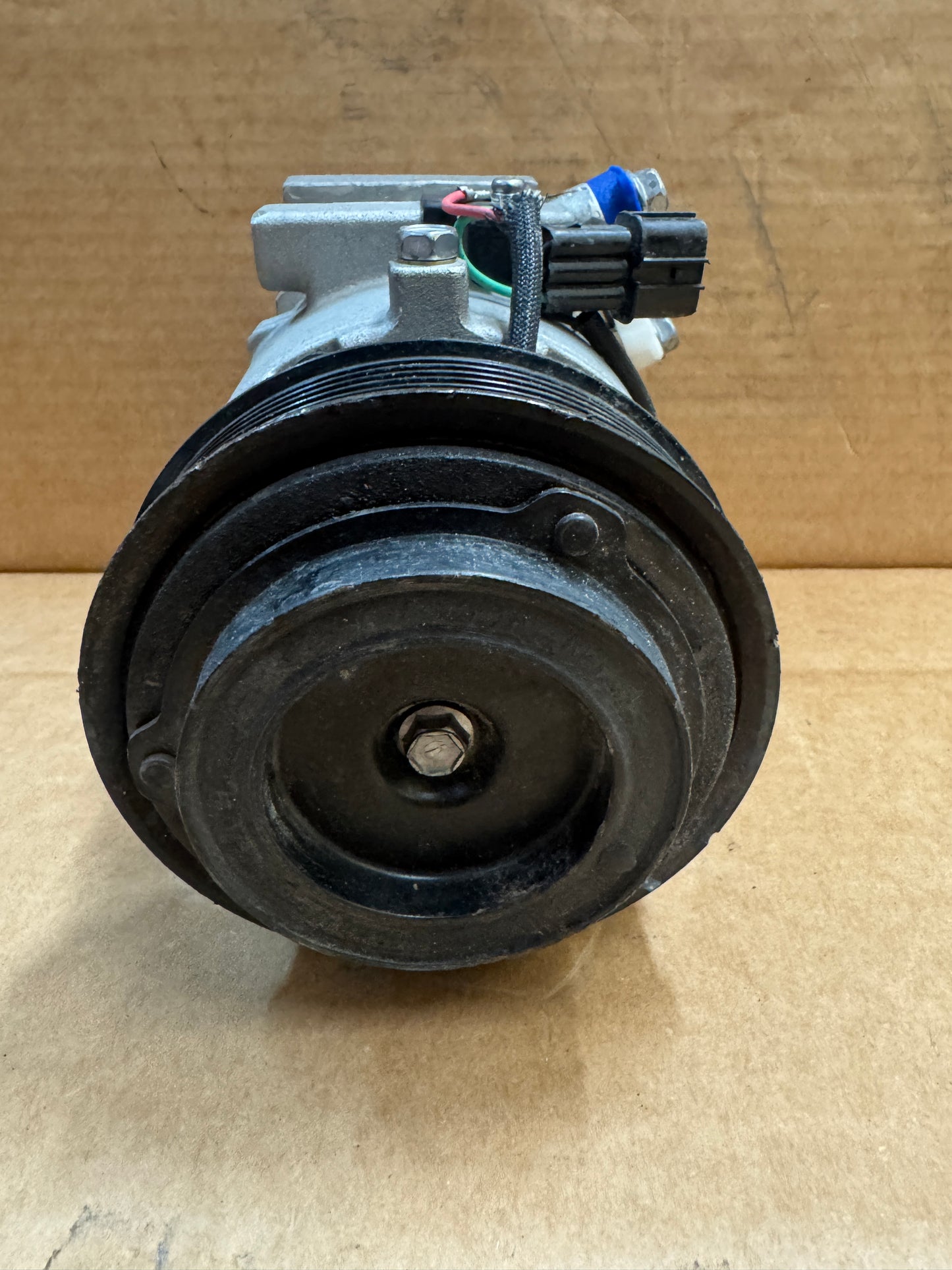 Used OEM AC Compressor 97701-D3950 / 97701D3950