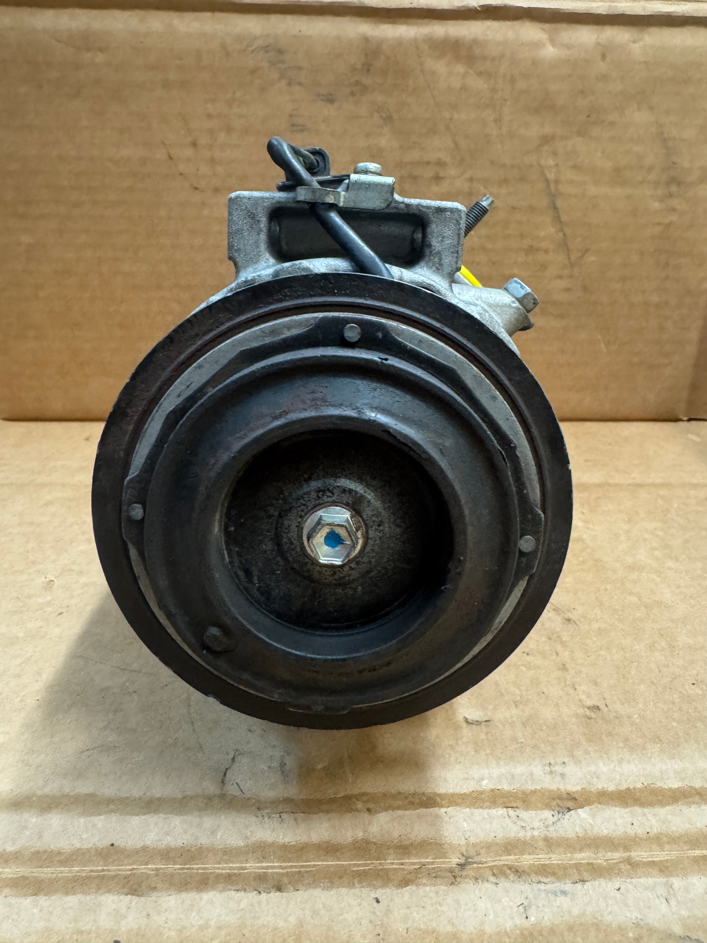 Used OEM AC Compressor 15-22335 / 15-22384 / 15-22399 / 84005713 / 84364335 / 84767892 / 84139372