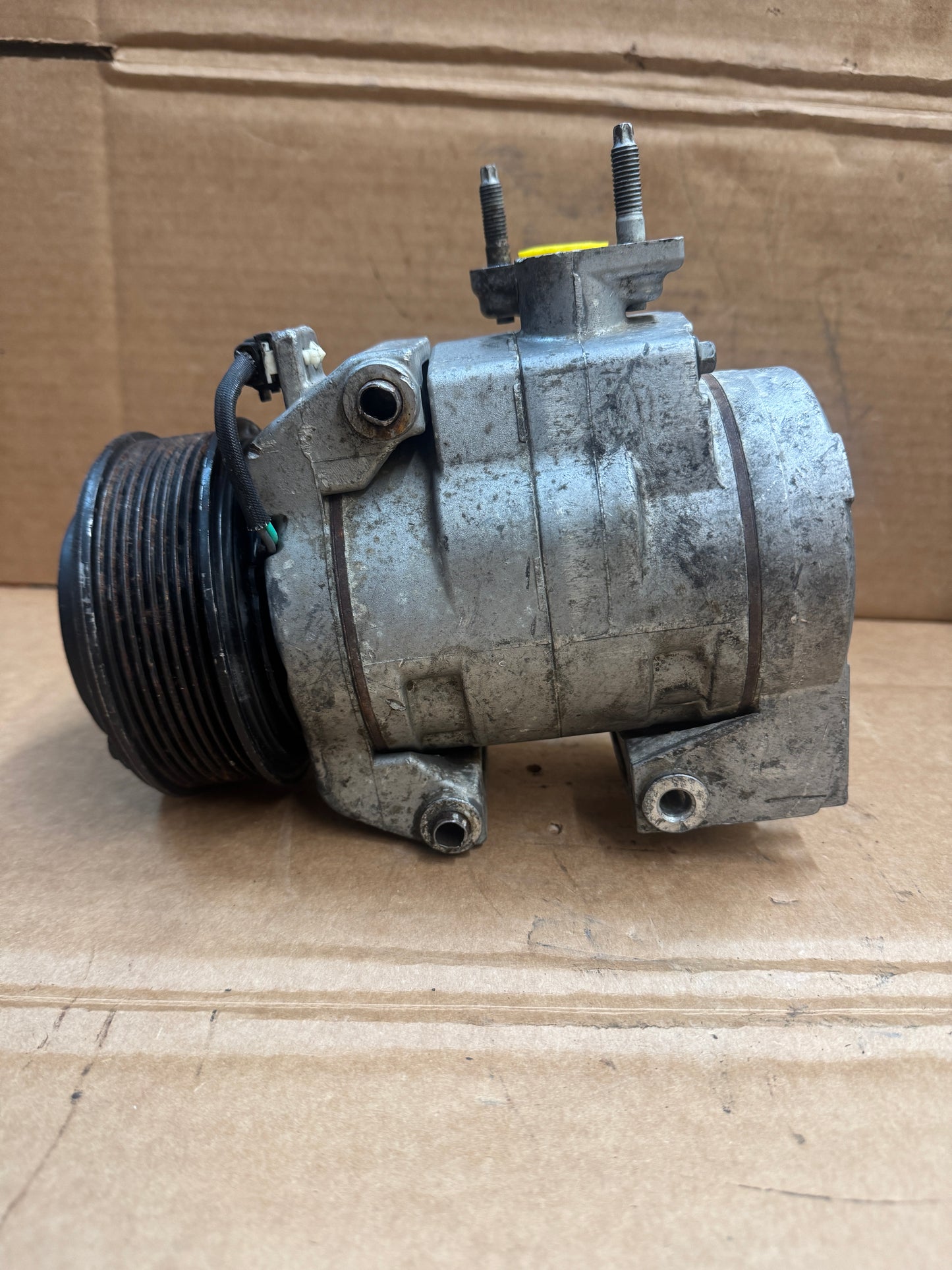 Used OEM AC Compressor HC3Z19703A / YCC424