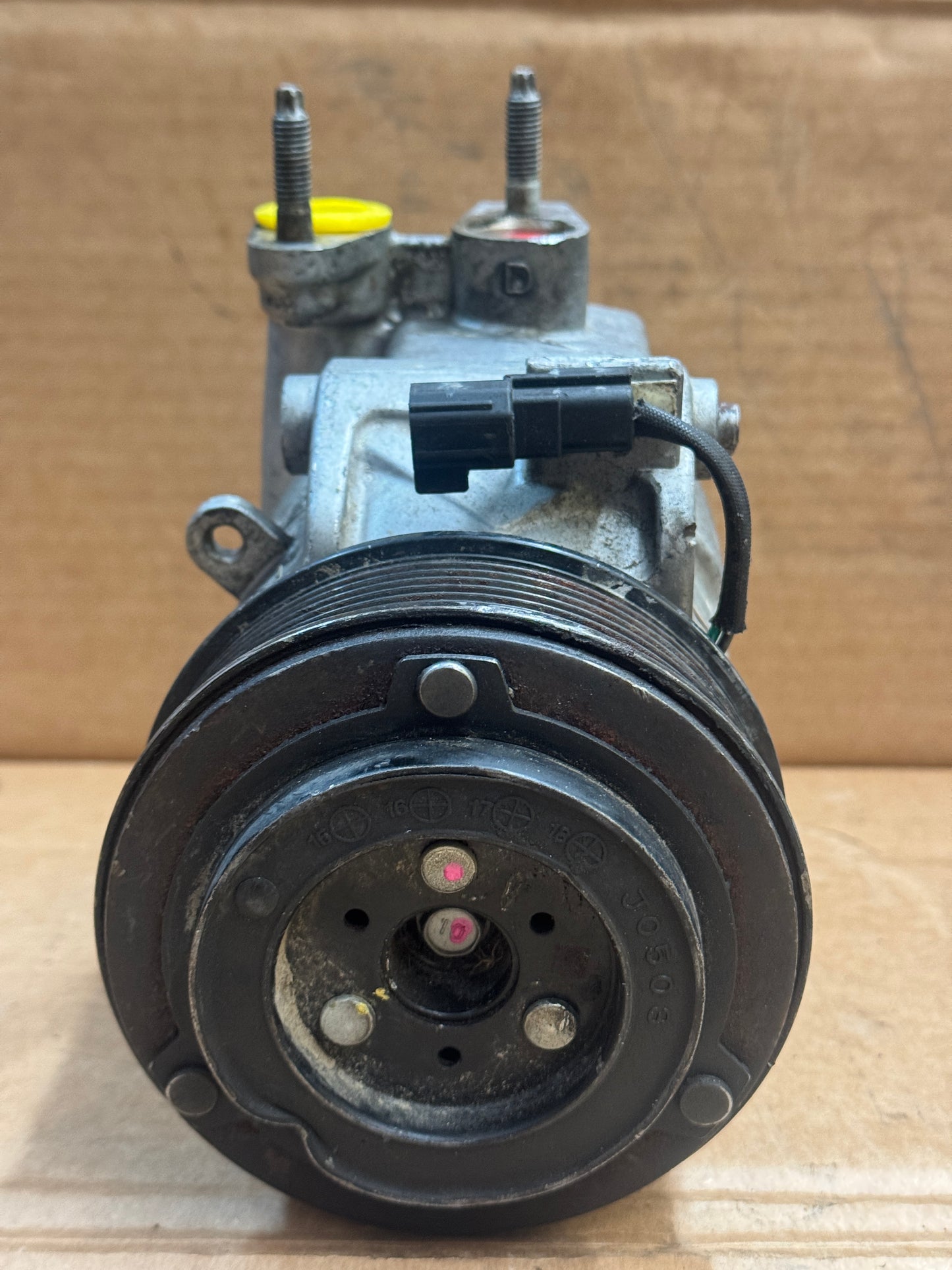 Used OEM AC Compressor HC3Z19703A / YCC424