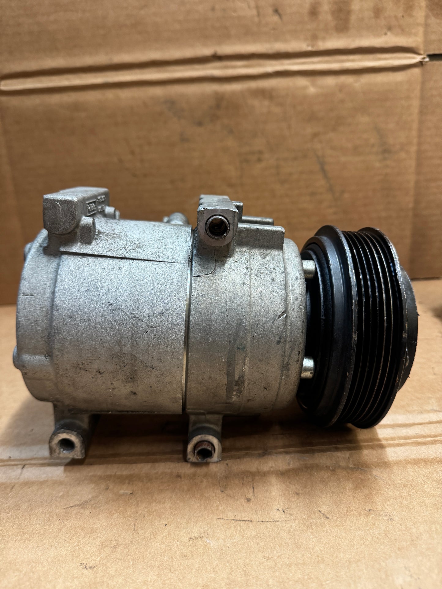 Used OEM AC Compressor BE8Z19703A / YCC261