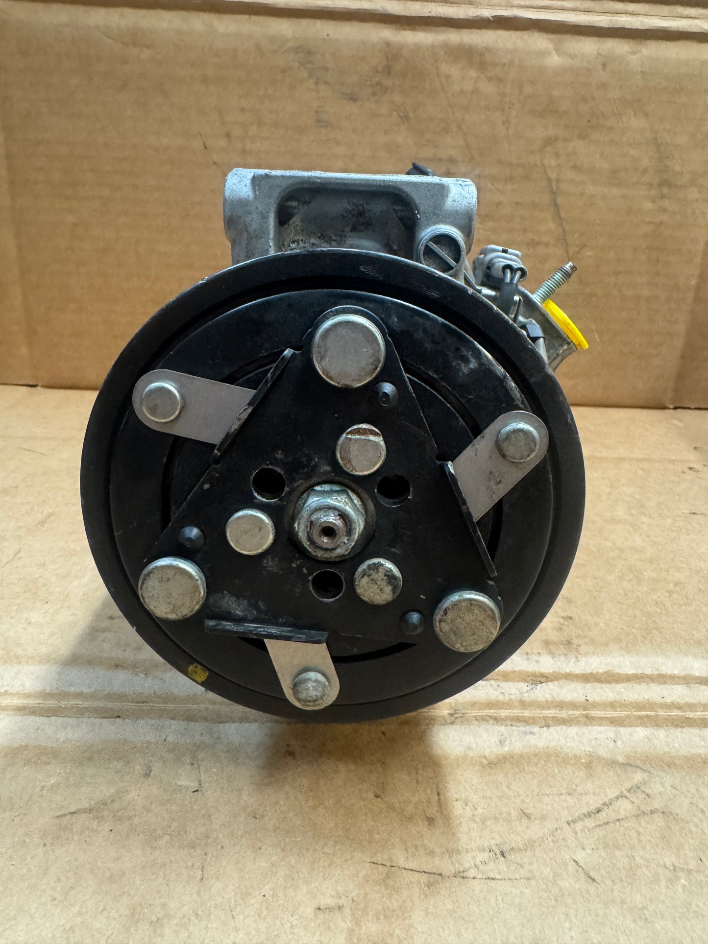 Used OEM AC Compressor 92600-4GB0A