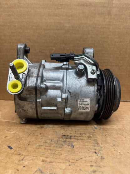 Used OEM AC Compressor 15-22408 / 84417409 / 84877092 / 84849912 / 84664206