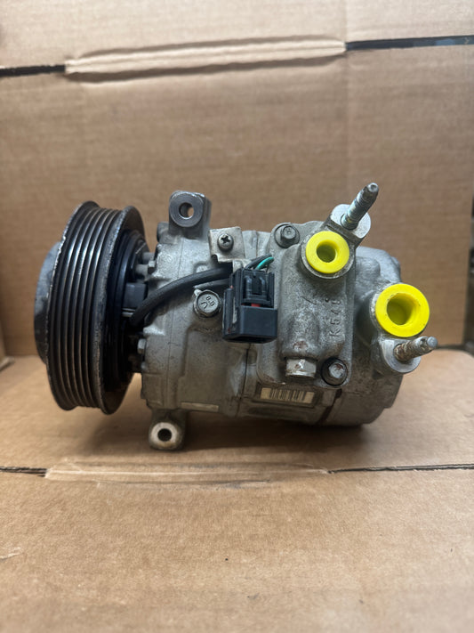 Used OEM AC Compressor 15-21517 / 471-0714 / 21992587