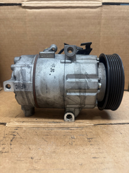 Used OEM AC Compressor 97701-A5800 / 97701-F2800