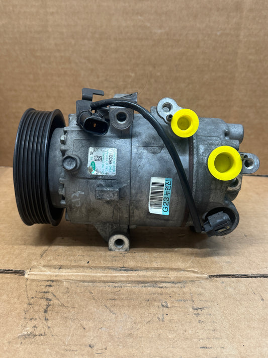 Used OEM AC Compressor 97701-A5800 / 97701-F2800