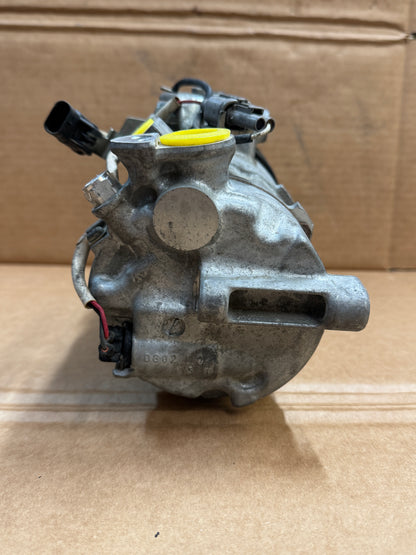 Used OEM AC Compressor 92600-5DBOB / 000830420 / 000830350280 / 0008303502