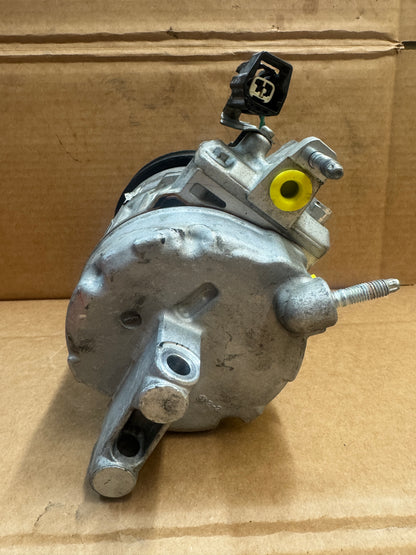 Used OEM AC Compressor 15-21470 / 15-21593 / 471-0715 / 19130203 / 21992588