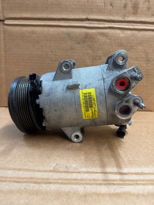Used OEM AC Compressor CV6Z19703F / CV6Z19703M / GV6Z19703C / YCC296 / YCC365 / YCC409