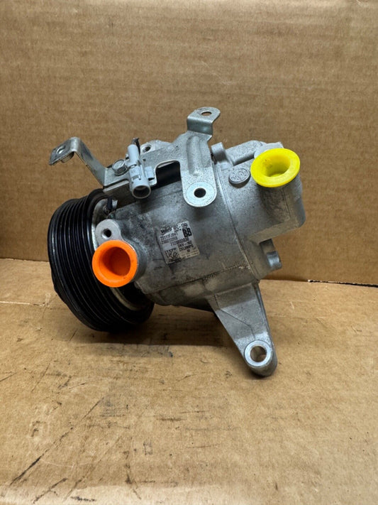 Used OEM AC Compressor 73111FJ000 / 73111FJ040 / 73111FJ041 / Z0014247B